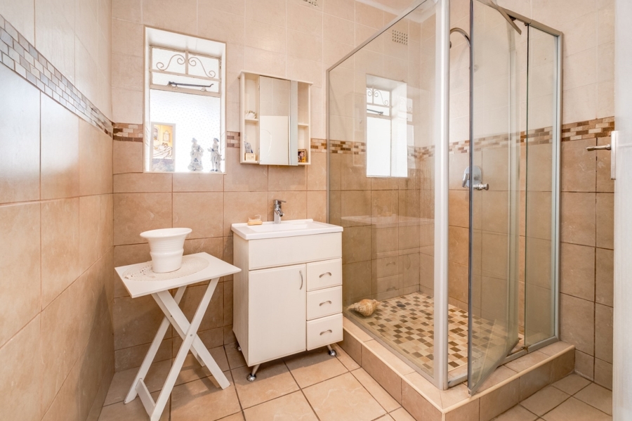 3 Bedroom Property for Sale in Edenvale Central Gauteng