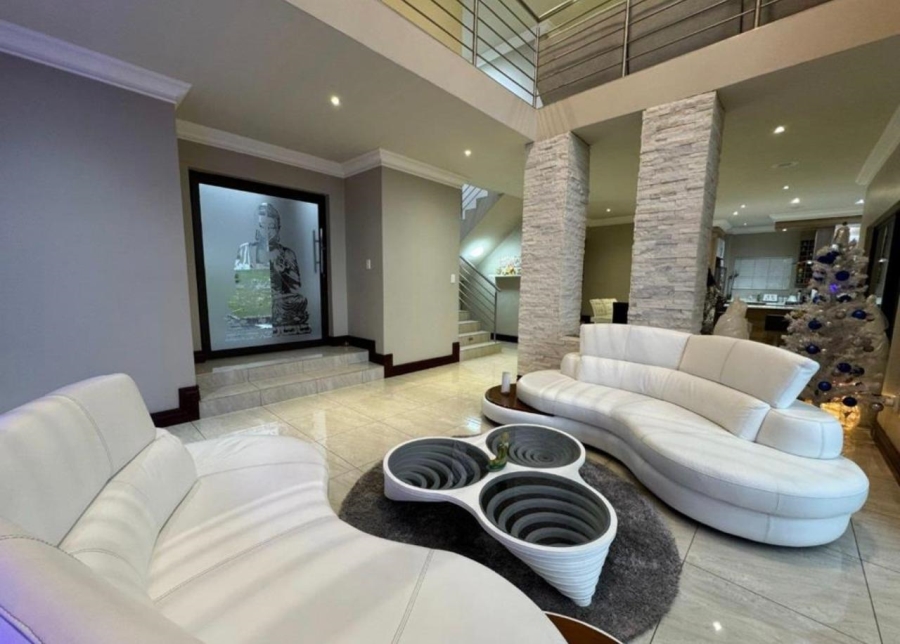 4 Bedroom Property for Sale in Blue Hills Gauteng