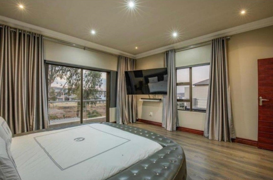 4 Bedroom Property for Sale in Blue Hills Gauteng