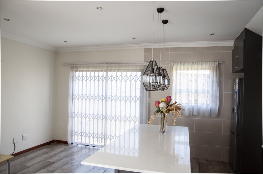 3 Bedroom Property for Sale in Thatchfield Estate Gauteng