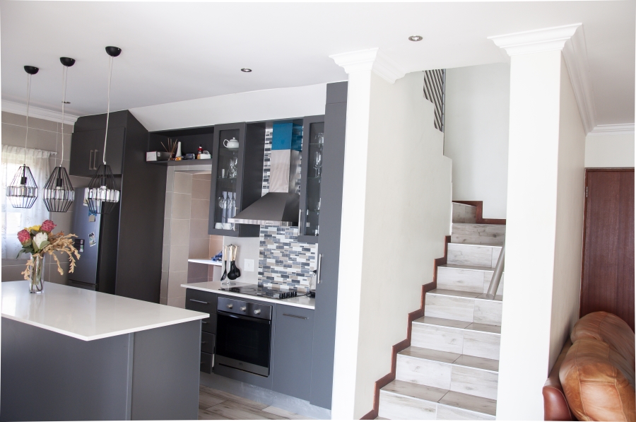 3 Bedroom Property for Sale in Thatchfield Estate Gauteng