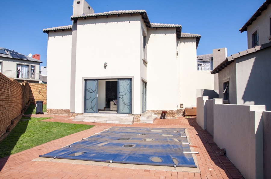 3 Bedroom Property for Sale in Thatchfield Estate Gauteng