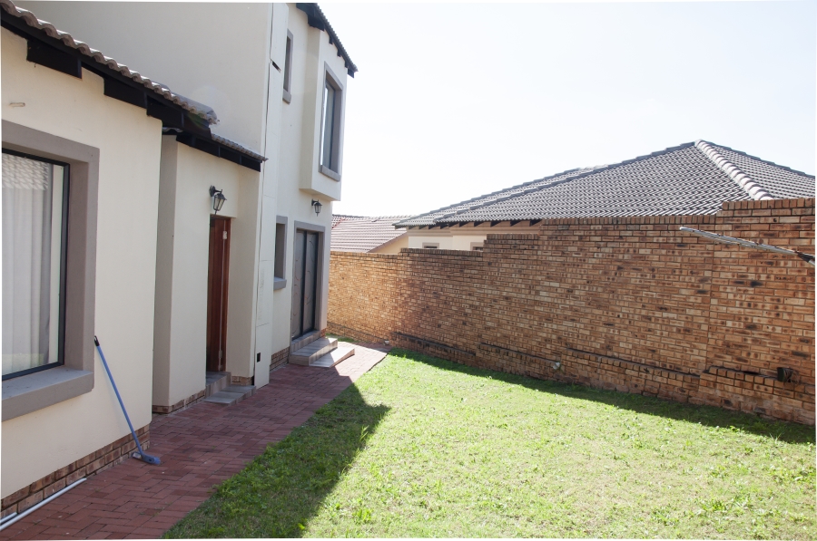 3 Bedroom Property for Sale in Thatchfield Estate Gauteng