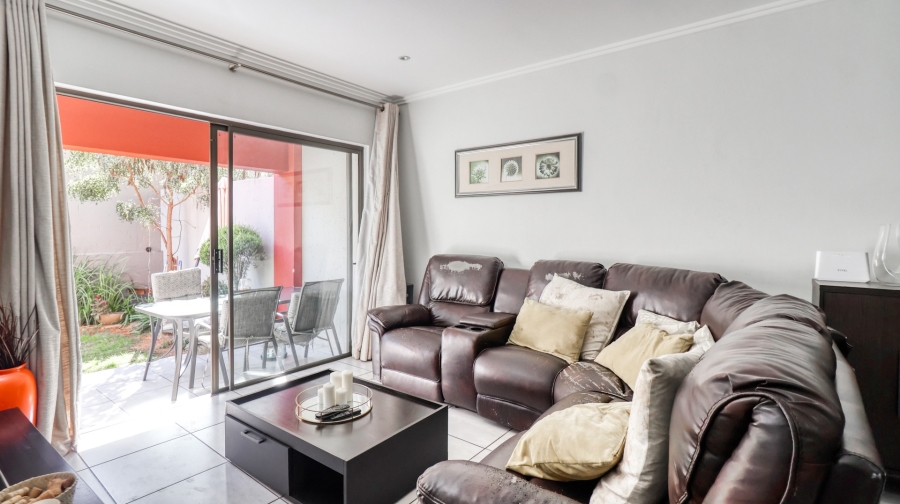 To Let 2 Bedroom Property for Rent in Sunninghill Gauteng