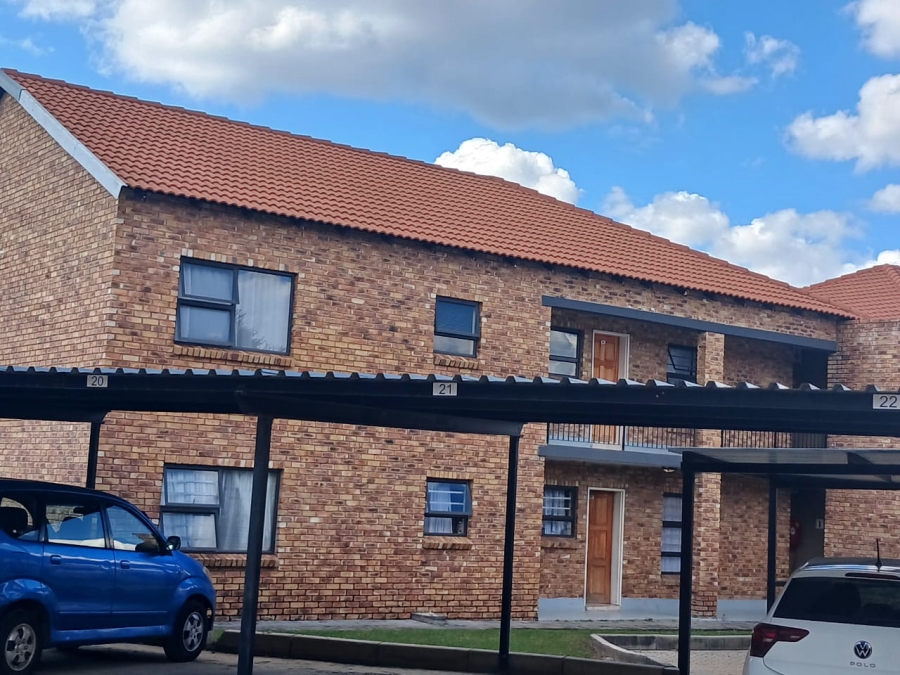 To Let 2 Bedroom Property for Rent in Karenpark Gauteng