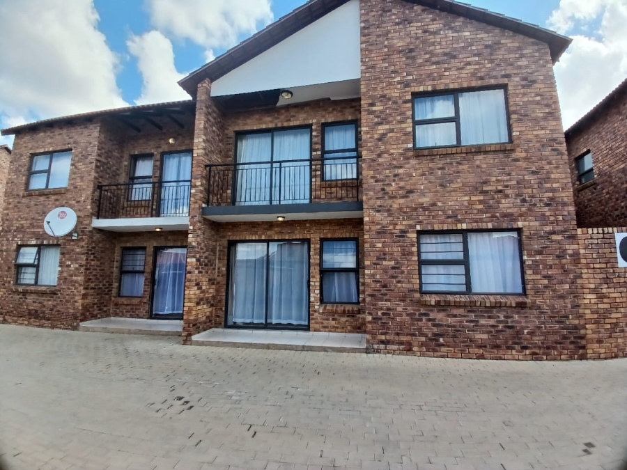 To Let 2 Bedroom Property for Rent in Karenpark Gauteng