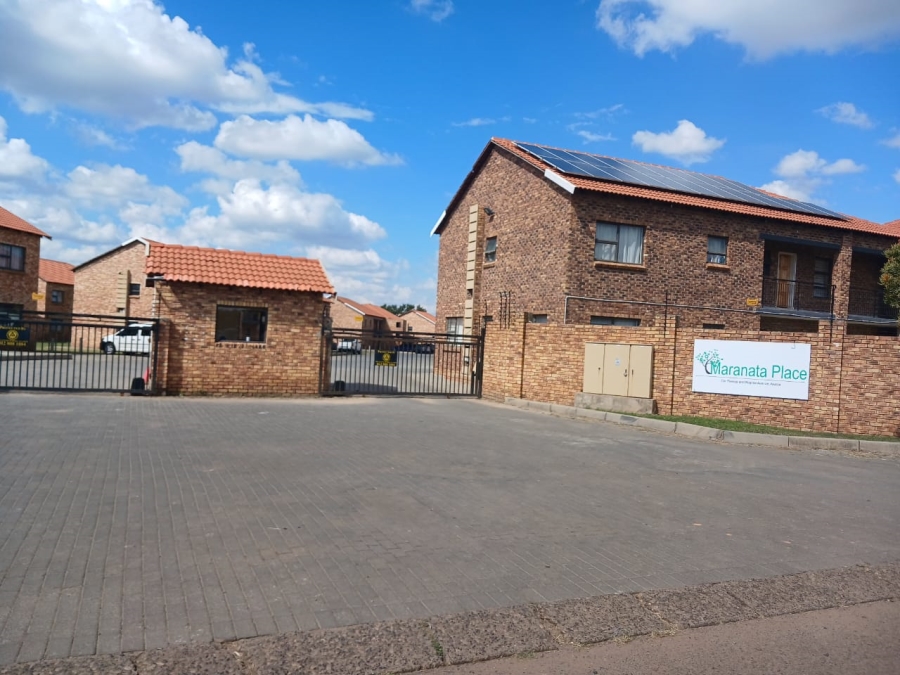 To Let 2 Bedroom Property for Rent in Karenpark Gauteng