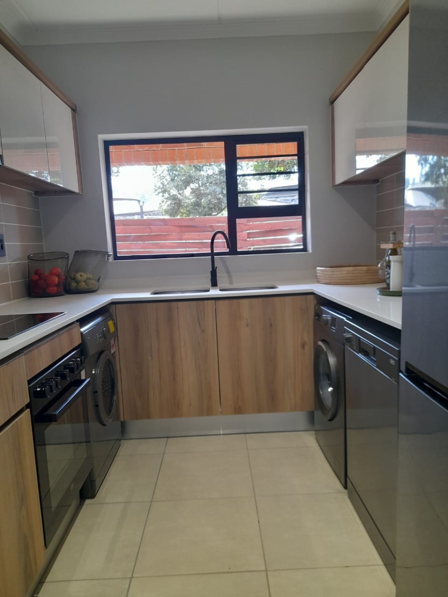 3 Bedroom Property for Sale in Linbro Park Gauteng
