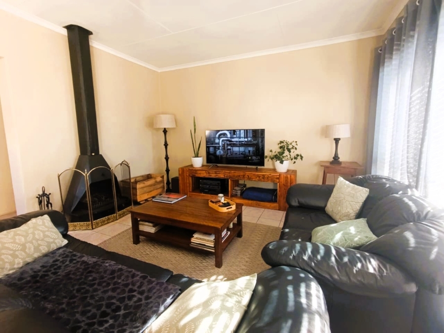 3 Bedroom Property for Sale in Brackenhurst Gauteng
