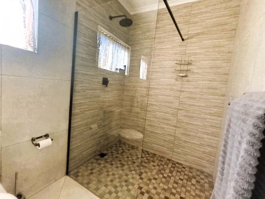 3 Bedroom Property for Sale in Brackenhurst Gauteng