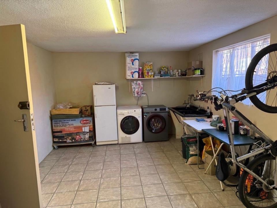 3 Bedroom Property for Sale in Brackenhurst Gauteng