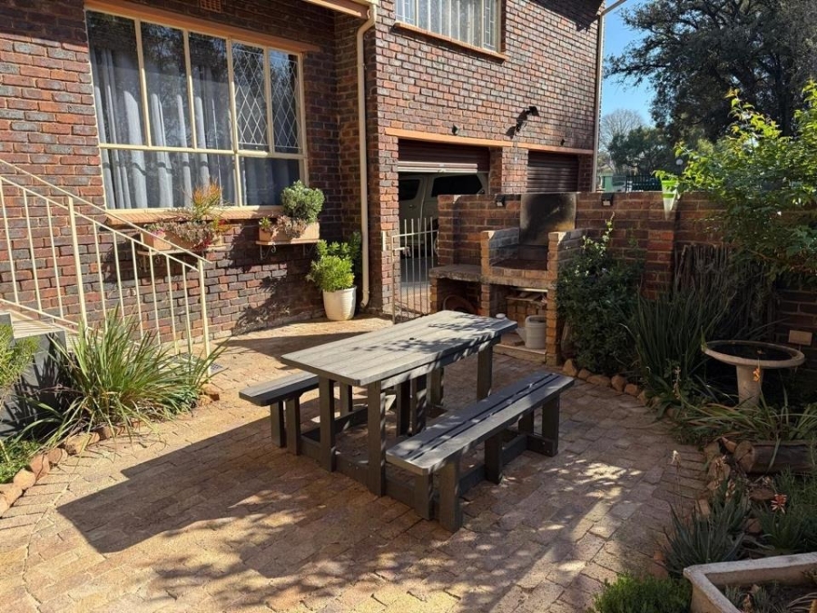 3 Bedroom Property for Sale in Brackenhurst Gauteng