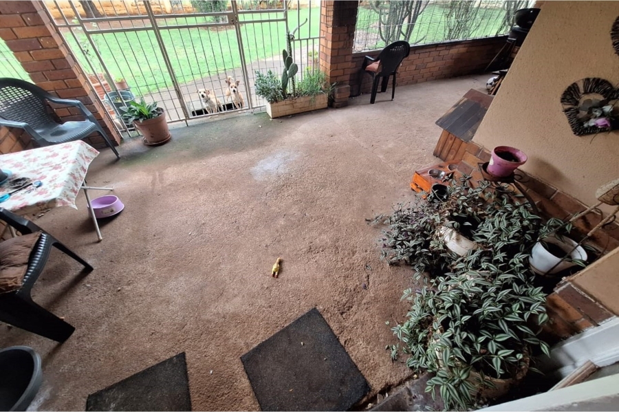 4 Bedroom Property for Sale in Selection Park Gauteng