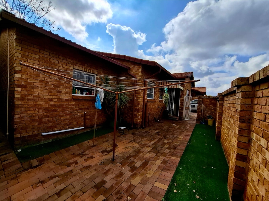 2 Bedroom Property for Sale in Dal Fouche Gauteng