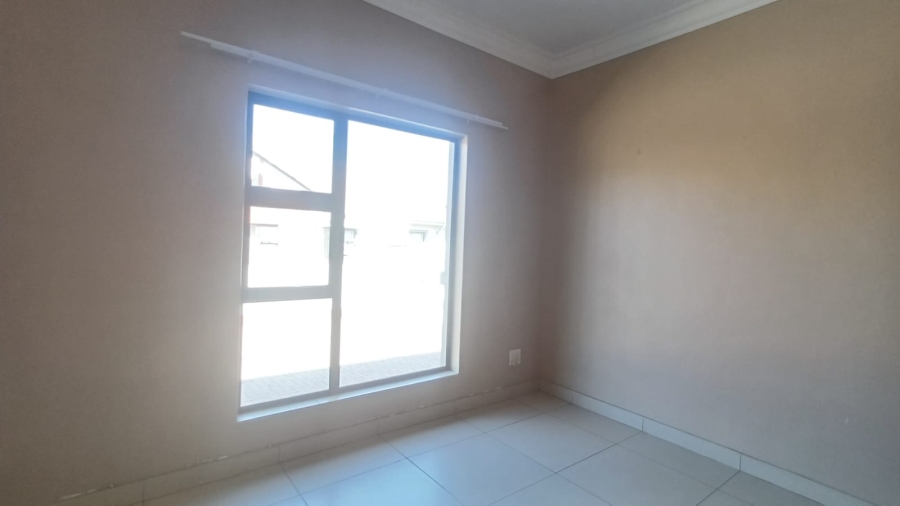 To Let 3 Bedroom Property for Rent in Meyersdal Gauteng