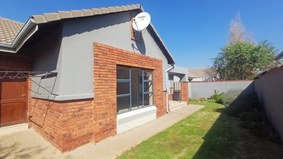 To Let 3 Bedroom Property for Rent in Meyersdal Gauteng
