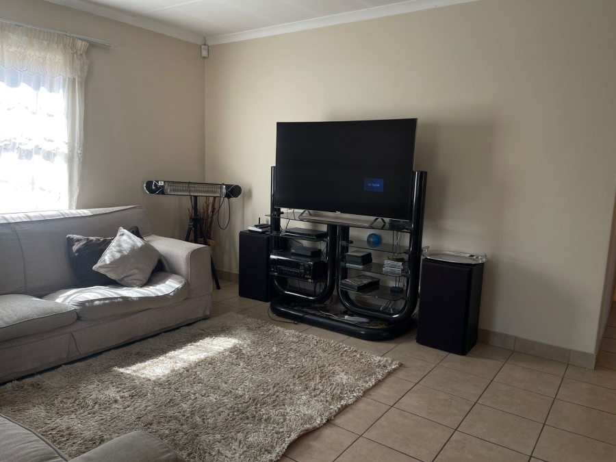 3 Bedroom Property for Sale in Olievenhoutbosch Gauteng