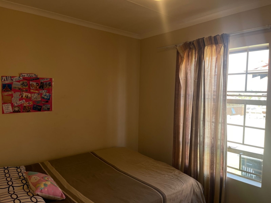 3 Bedroom Property for Sale in Olievenhoutbosch Gauteng