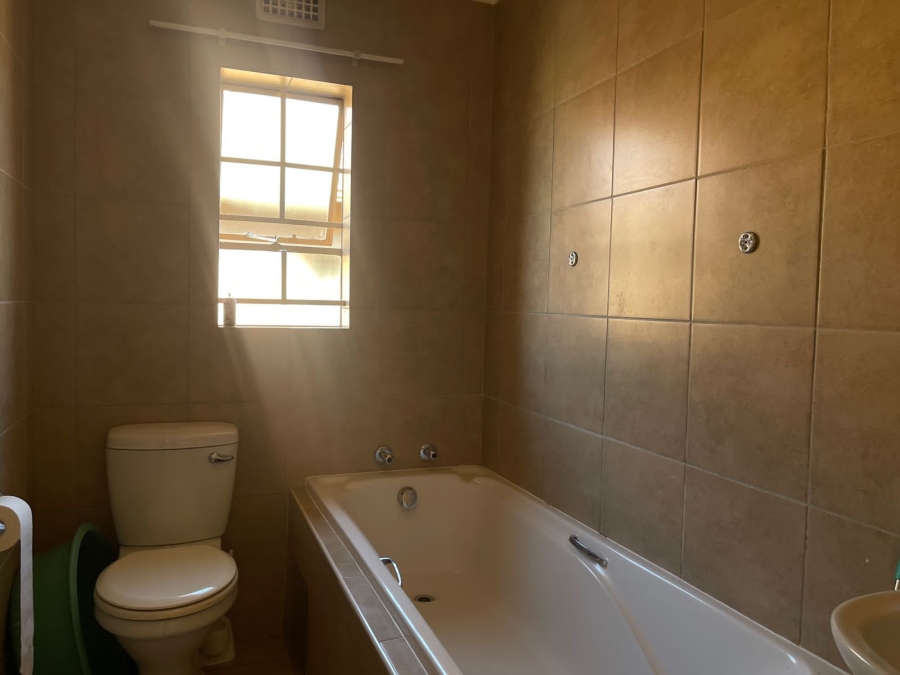 3 Bedroom Property for Sale in Olievenhoutbosch Gauteng