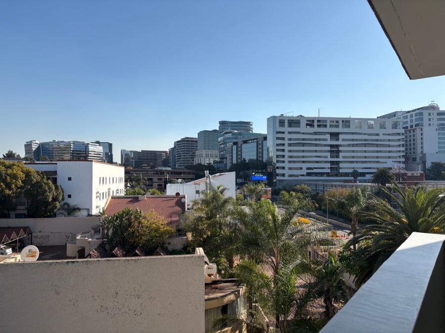 To Let 2 Bedroom Property for Rent in Sandown Gauteng
