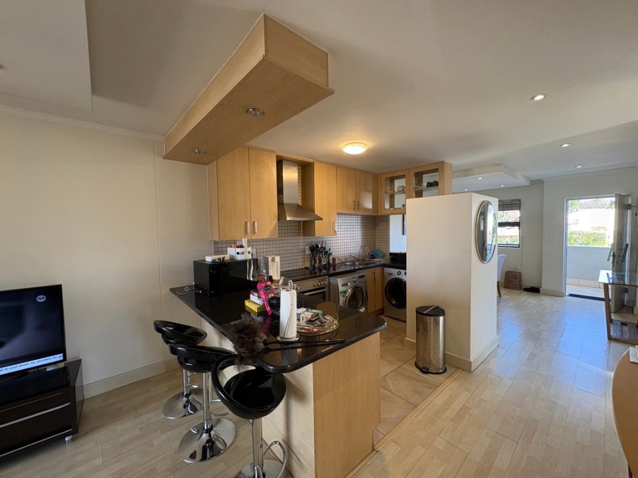 To Let 2 Bedroom Property for Rent in Sandown Gauteng