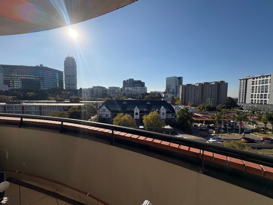 To Let 2 Bedroom Property for Rent in Sandown Gauteng