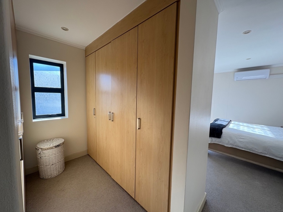 To Let 2 Bedroom Property for Rent in Sandown Gauteng