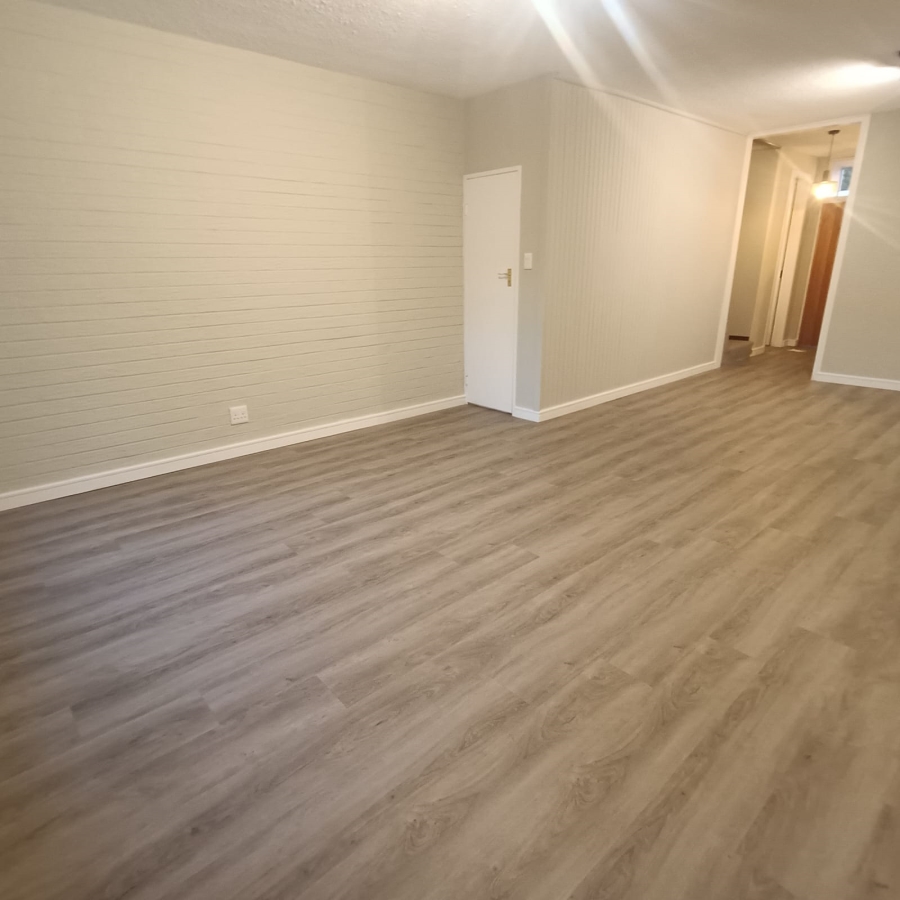 To Let 2 Bedroom Property for Rent in Linden Gauteng