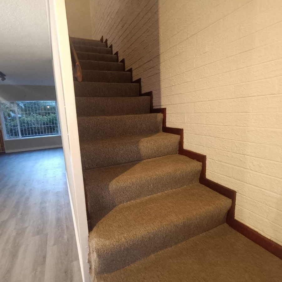 To Let 2 Bedroom Property for Rent in Linden Gauteng