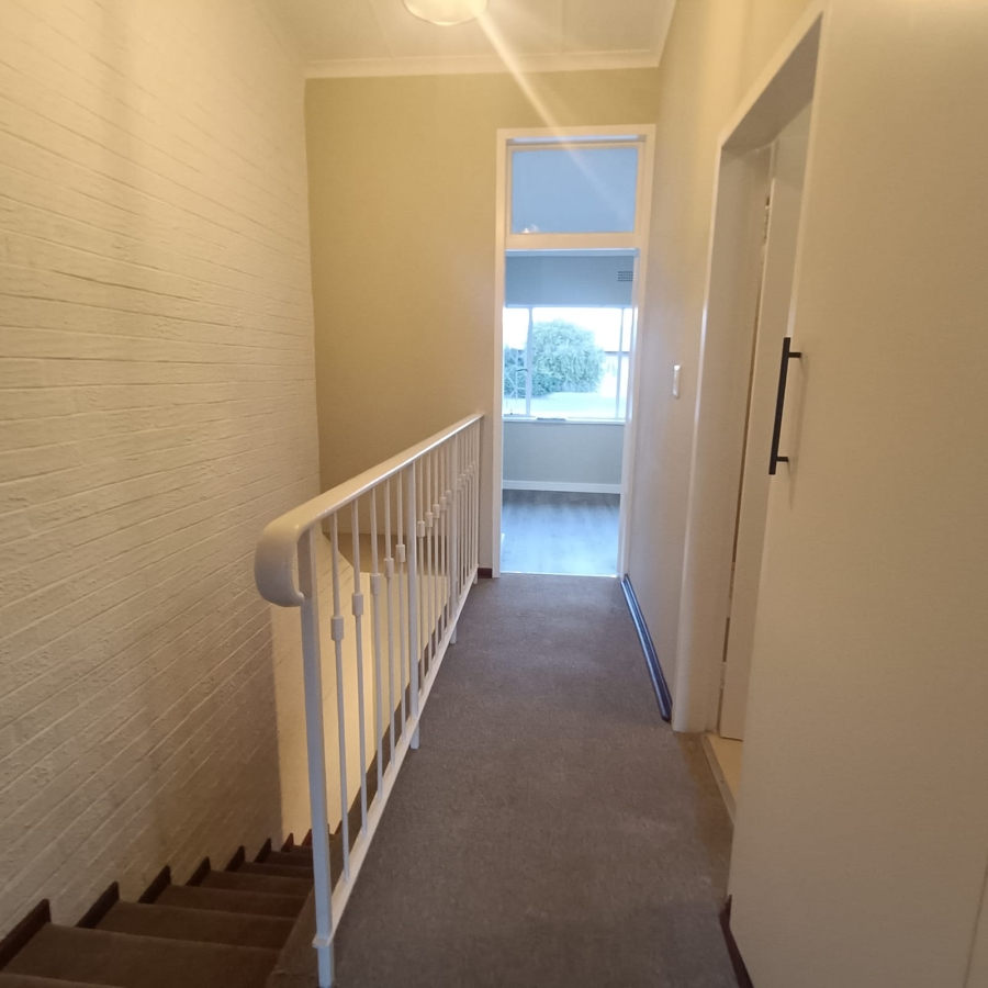 To Let 2 Bedroom Property for Rent in Linden Gauteng