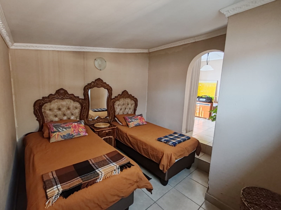 5 Bedroom Property for Sale in Cosmo City Gauteng