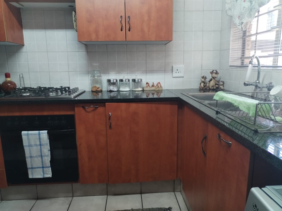 3 Bedroom Property for Sale in Annlin Gauteng