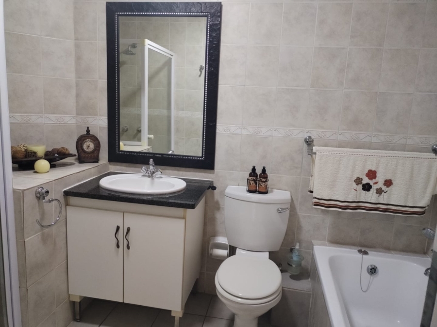 3 Bedroom Property for Sale in Annlin Gauteng