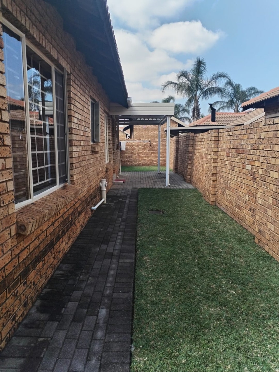 3 Bedroom Property for Sale in Annlin Gauteng