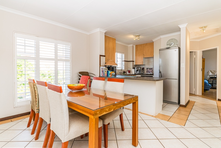 2 Bedroom Property for Sale in Die Hoewes Gauteng