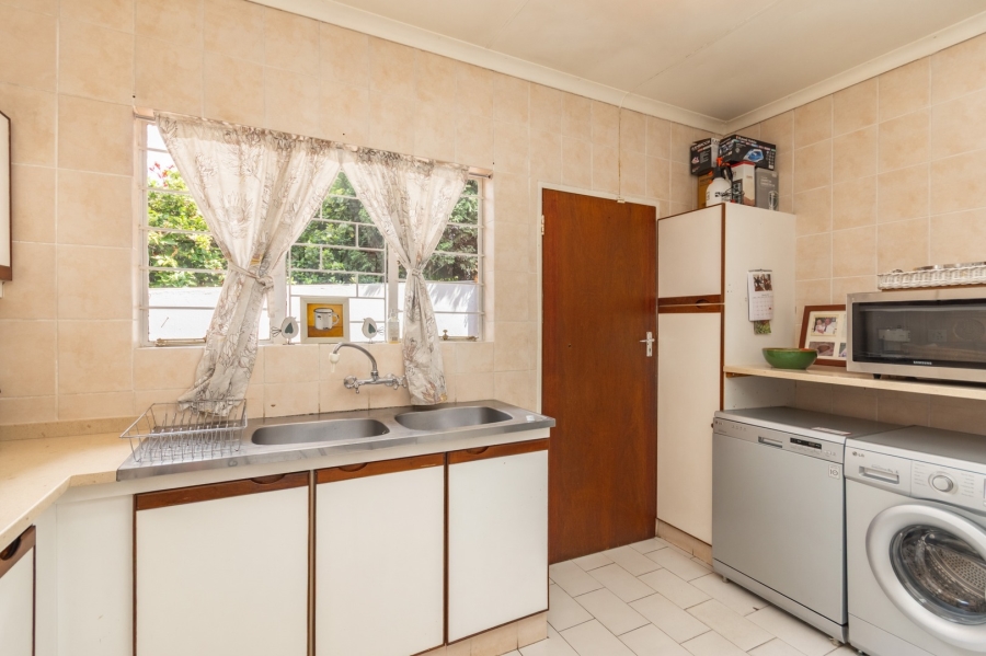 To Let 3 Bedroom Property for Rent in Bryanston Gauteng