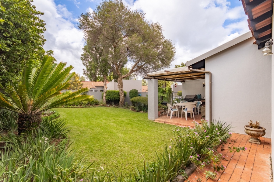 To Let 3 Bedroom Property for Rent in Bryanston Gauteng