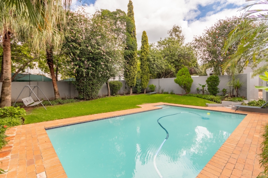 To Let 3 Bedroom Property for Rent in Bryanston Gauteng
