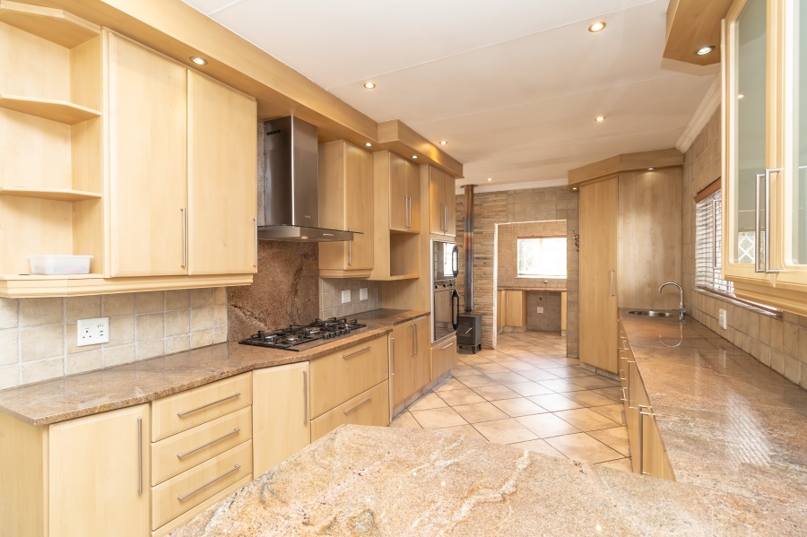 5 Bedroom Property for Sale in Fourways Gauteng