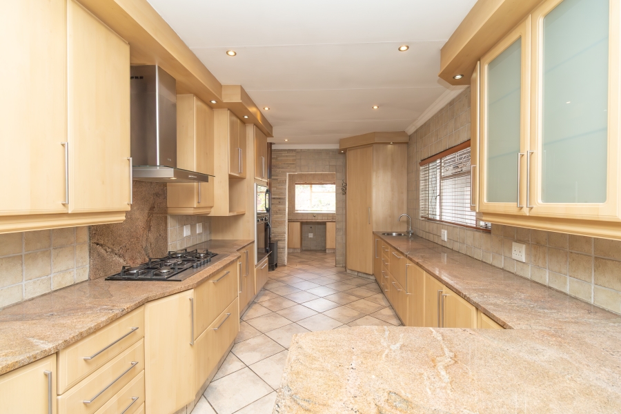 5 Bedroom Property for Sale in Fourways Gauteng