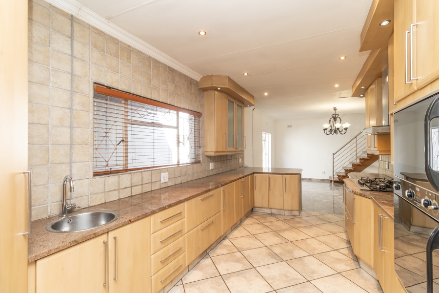 5 Bedroom Property for Sale in Fourways Gauteng