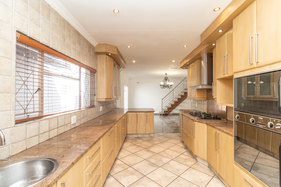 5 Bedroom Property for Sale in Fourways Gauteng