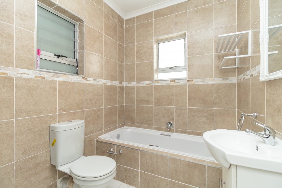 5 Bedroom Property for Sale in Fourways Gauteng