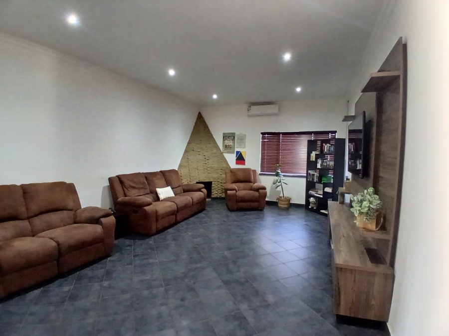 4 Bedroom Property for Sale in Lambton Gauteng