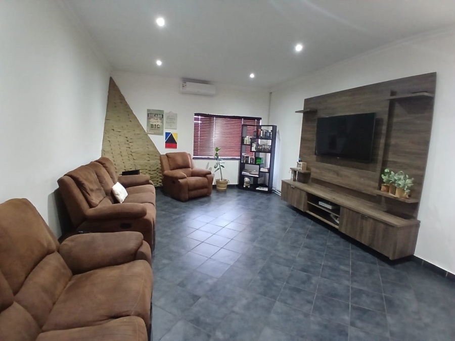 4 Bedroom Property for Sale in Lambton Gauteng