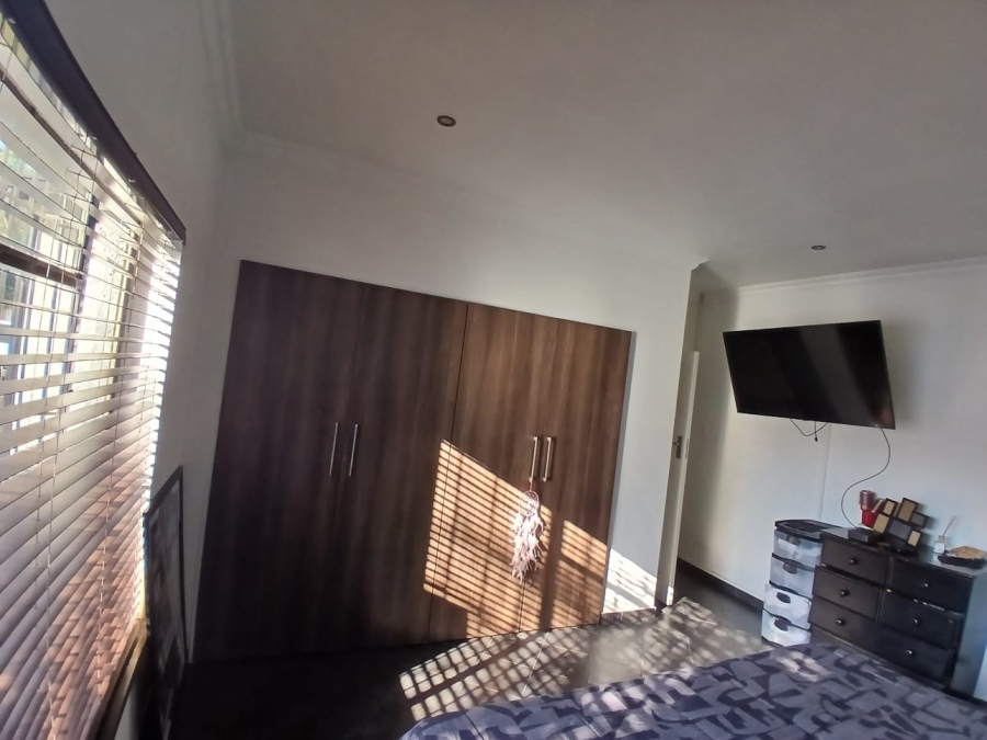 4 Bedroom Property for Sale in Lambton Gauteng