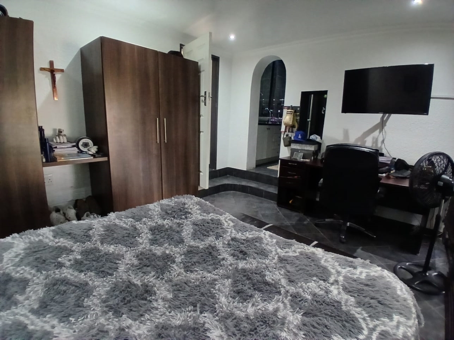 4 Bedroom Property for Sale in Lambton Gauteng