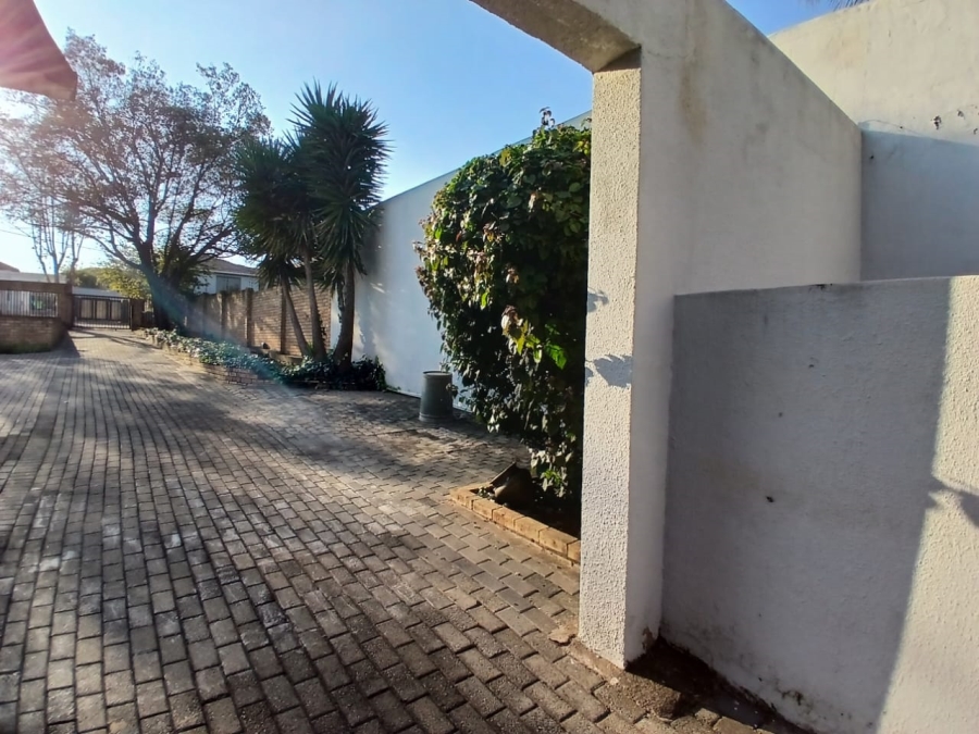 4 Bedroom Property for Sale in Lambton Gauteng