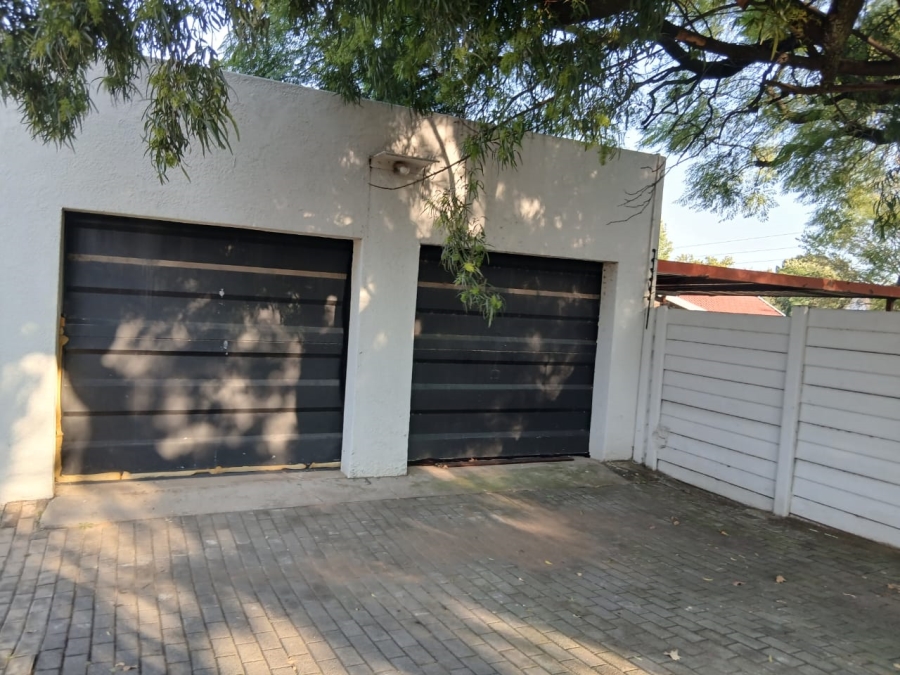 4 Bedroom Property for Sale in Lambton Gauteng