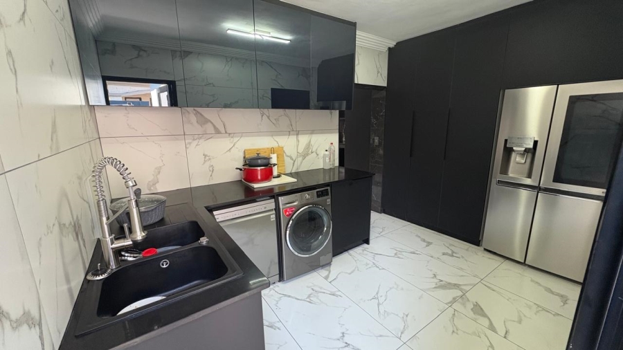 4 Bedroom Property for Sale in Beyers Park Gauteng